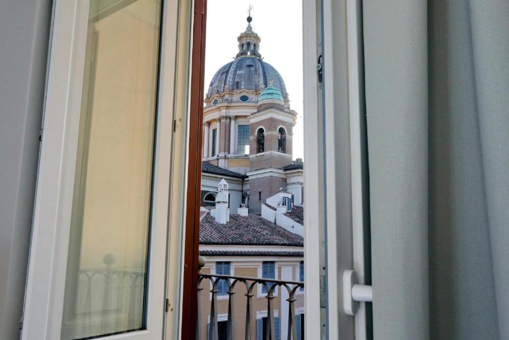 Della Croce * Roma