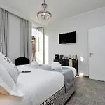 Della Croce Rooms